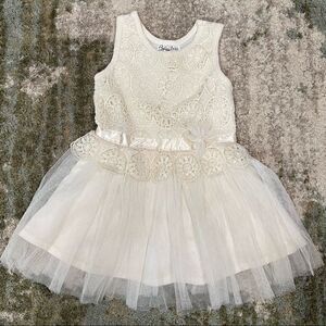 146. Girls Beautees Tulle Doily Cream Dress size 2T tutu
